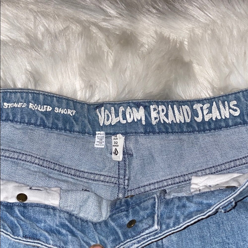 New Volcom - Picture 8 of 10